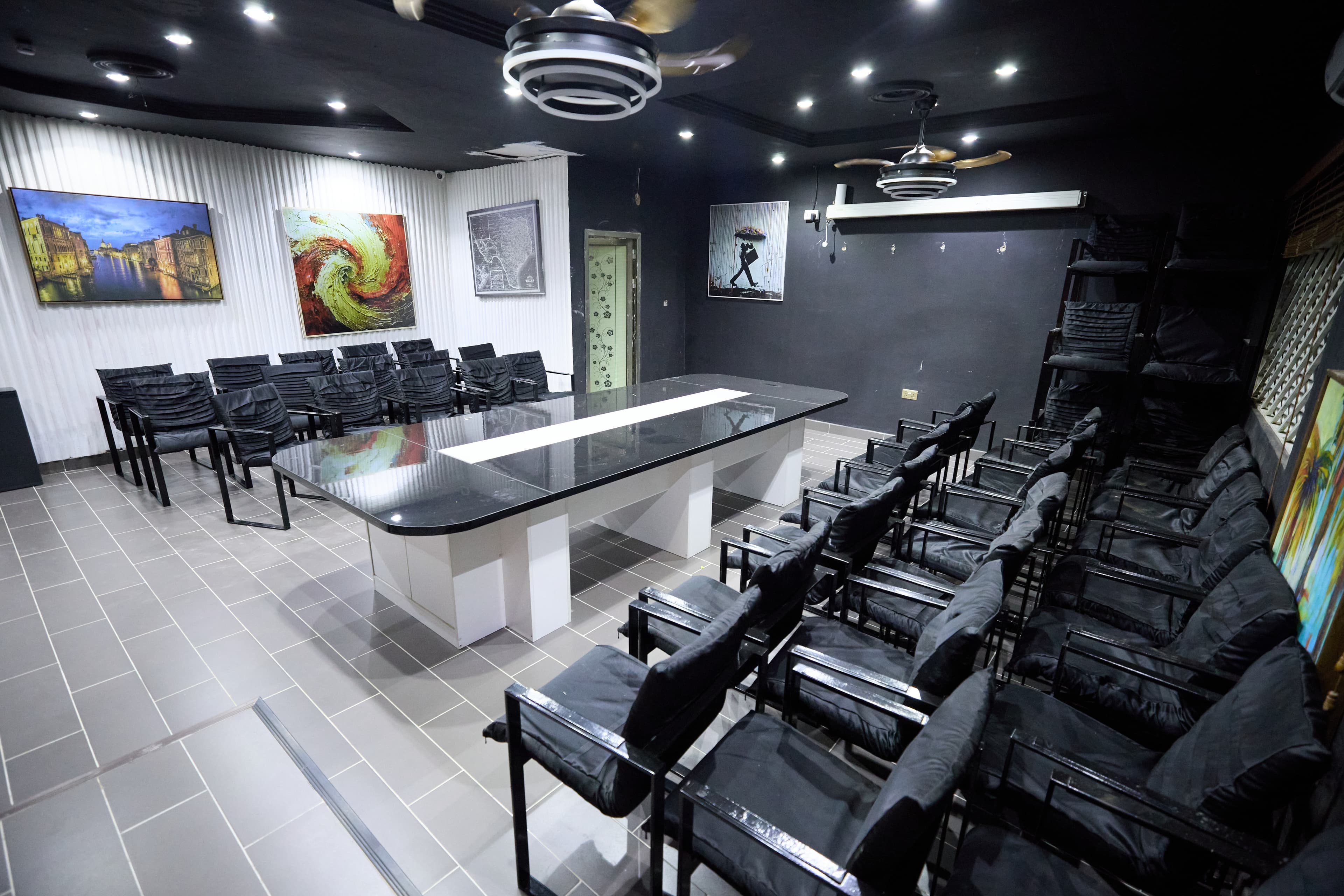 TEXPUN LODGE Interior