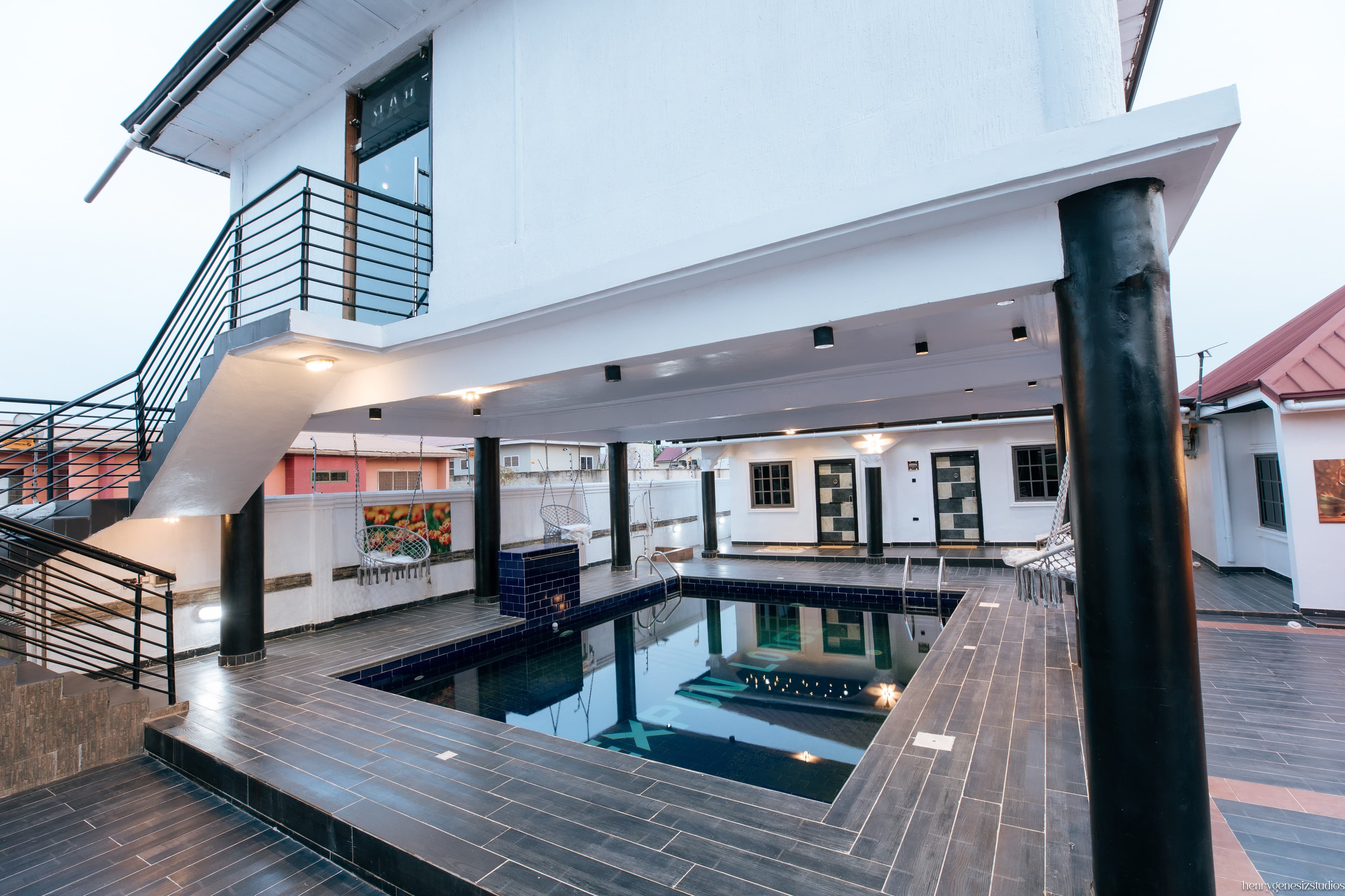 TEXPUN LODGE Exterior View