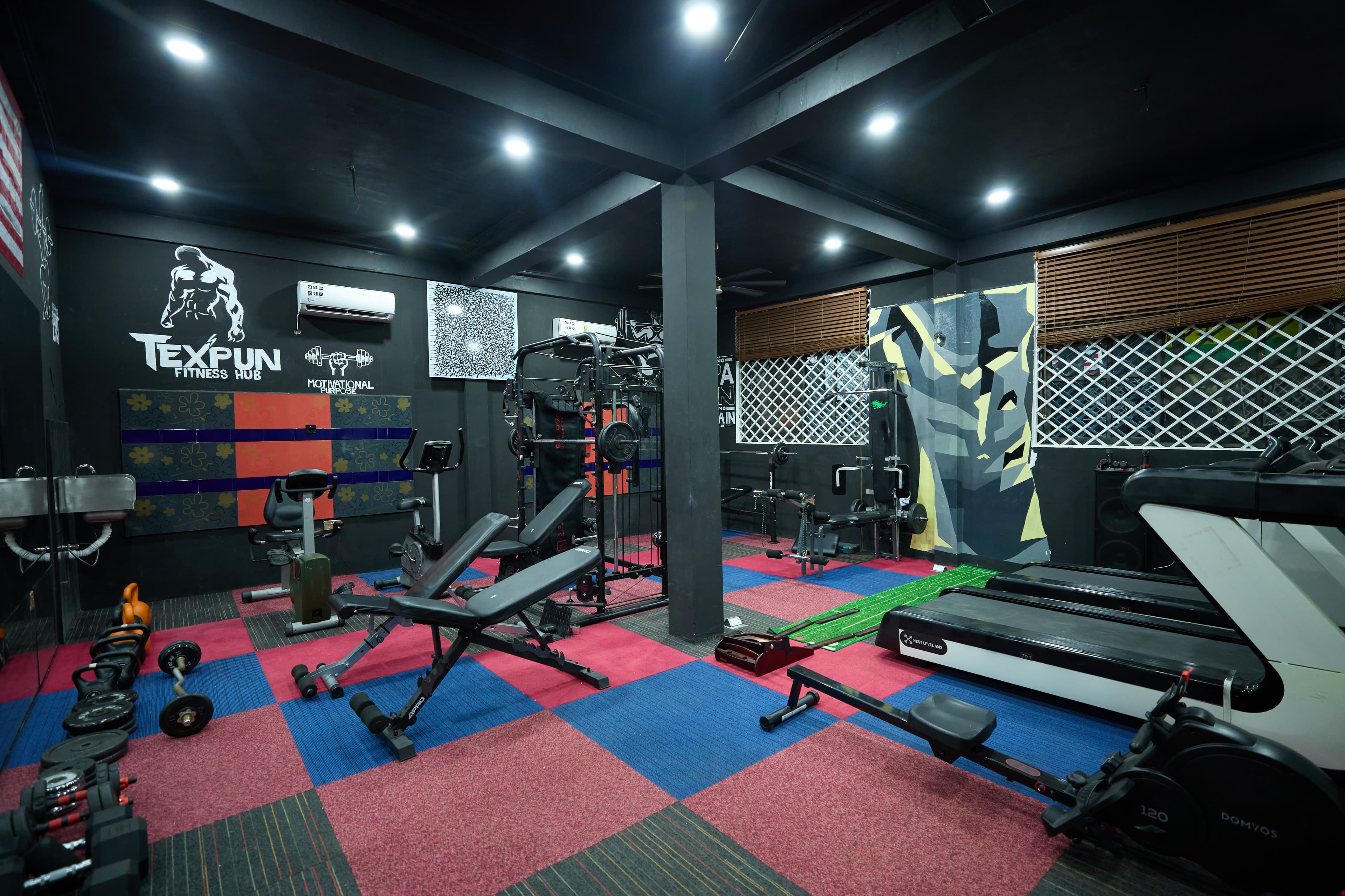 TEXPUN LODGE grand lobby with refined seating